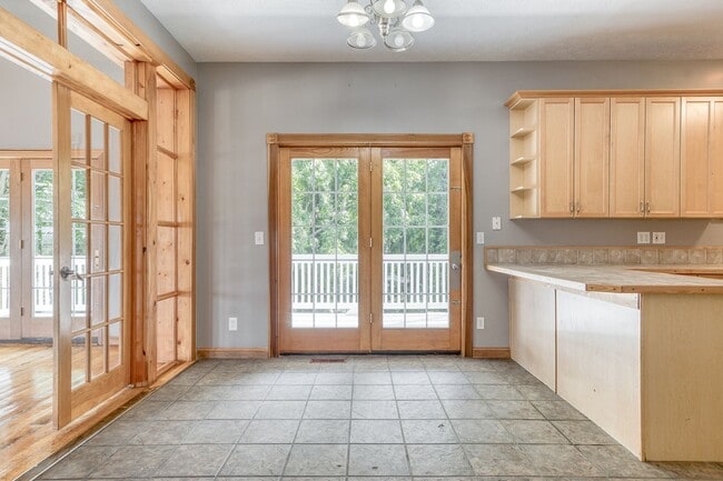 1305 Lawrence St in Radford, VA - Building Photo - Building Photo