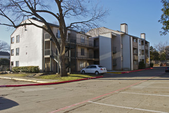 The Ivy Apartments in Dallas, TX - Building Photo - Building Photo