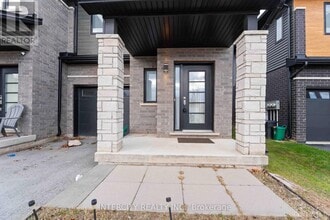 6679 Cropp St in Niagara Falls, ON - Building Photo - Building Photo