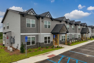 Platform Dothan in Dothan, AL - Building Photo - Building Photo
