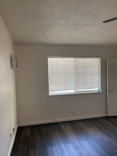 47 W K St in Los Banos, CA - Building Photo - Building Photo