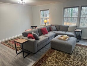 14824 Palmerston Sq in Centreville, VA - Foto de edificio - Building Photo