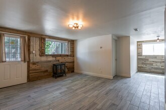 1585 Hillside Dr, Unit B in Reno, NV - Building Photo - Building Photo