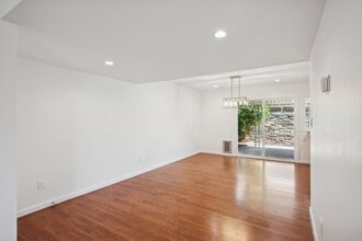 5111 N 83rd St in Scottsdale, AZ - Building Photo - Building Photo