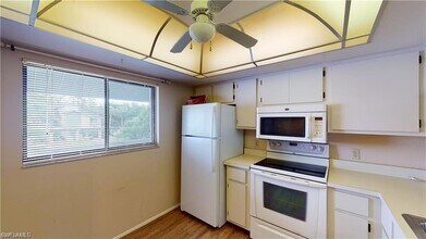 6300 Sugar Bush Ln, Unit F in Ft. Myers, FL - Building Photo - Building Photo