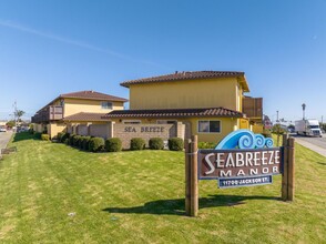 Sea Breeze Apartments in Castroville, CA - Building Photo - Building Photo