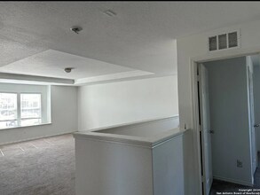 14223 Laurel Br in San Antonio, TX - Building Photo - Building Photo