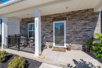 504 Cranford Dr in Pineville, NC - Building Photo - Building Photo