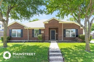 813 Keswick Dr in Desoto, TX - Building Photo