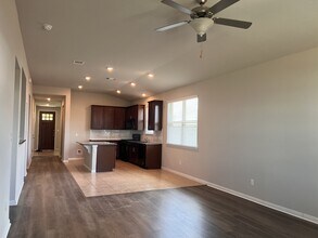 1513 Carlene Pruett St in Leander, TX - Building Photo - Building Photo