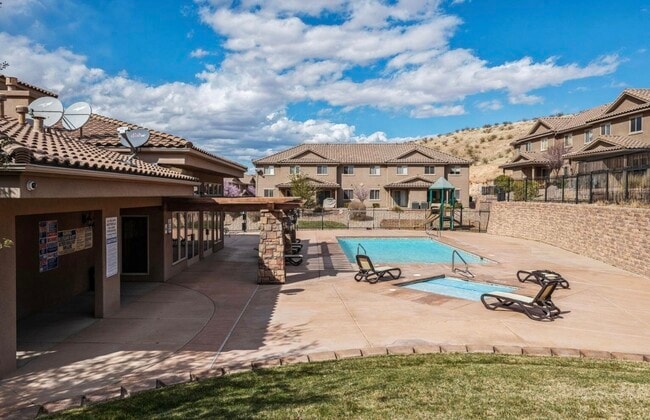 property at 3419 S River Rd