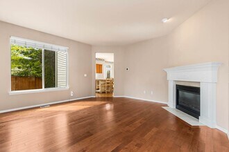 5031 NE 4th Pl in Renton, WA - Building Photo - Building Photo