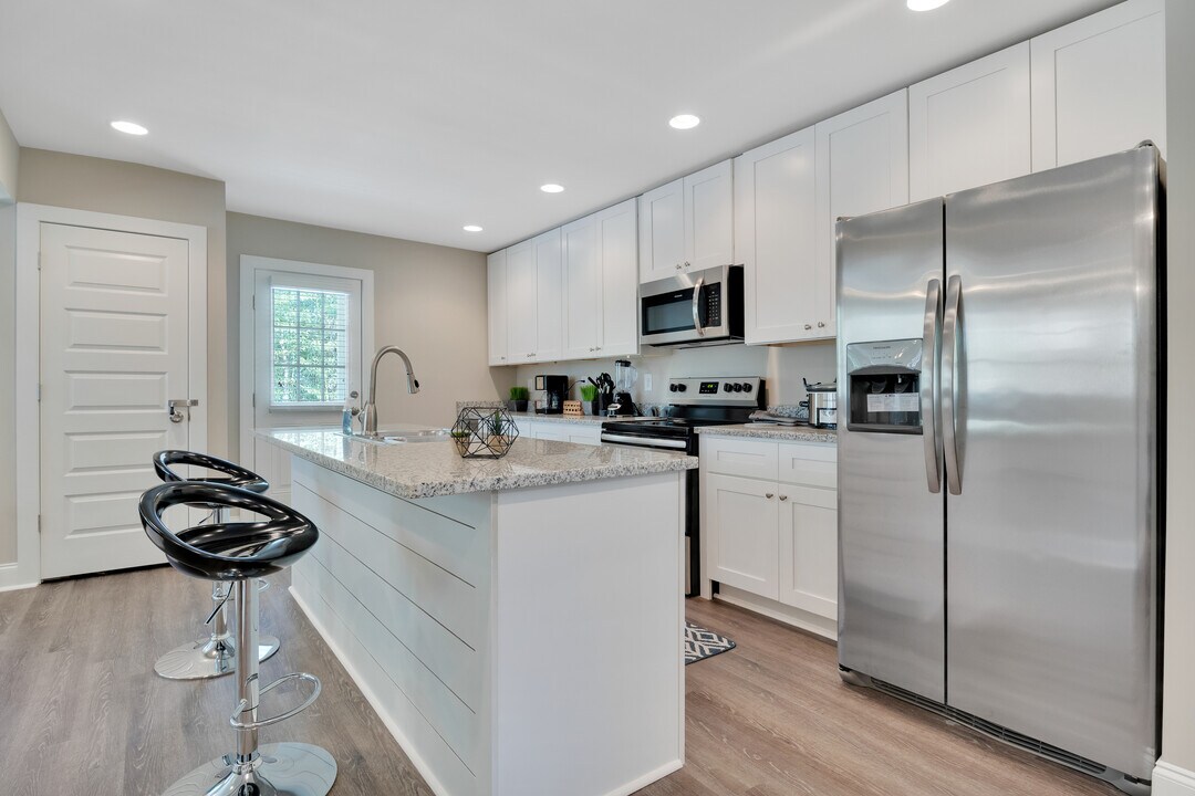 764 Mary Ln in Marietta, GA - Foto de edificio