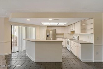 73 Anchor Dr in Satellite Beach, FL - Foto de edificio - Building Photo