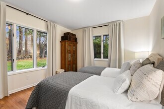 425 Taconic Rd in Greenwich, CT - Building Photo - Building Photo