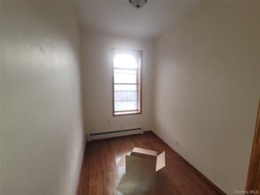 433 Jerome St in Brooklyn, NY - Building Photo - Building Photo