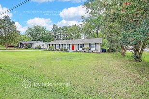 102 Linda Dr in Hendersonville, TN - Building Photo