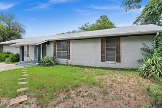 2712 St Edwards Cir in Austin, TX - Building Photo - Building Photo