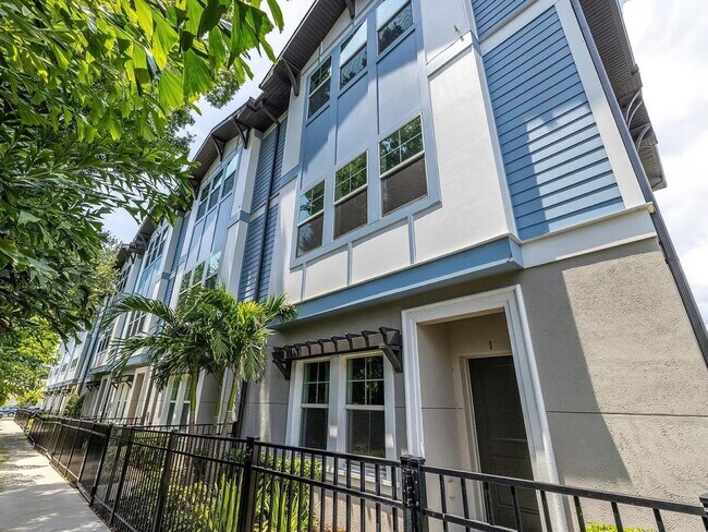 property at 3120 W Azeele St