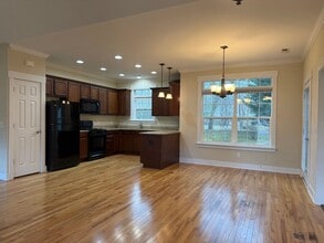 7 White Pine Dr in Black Mountain, NC - Building Photo - Building Photo