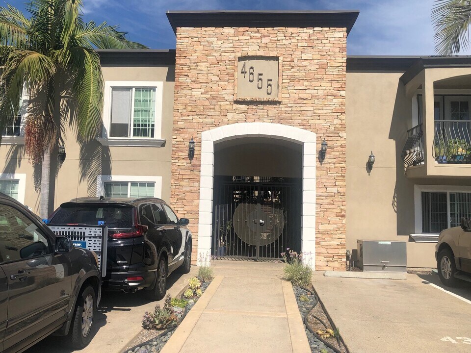 4655 Ohio St, Unit 9 in San Diego, CA - Building Photo