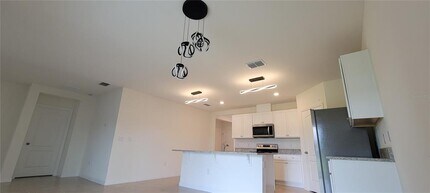 640 Talisi Lp in St. Cloud, FL - Building Photo - Building Photo