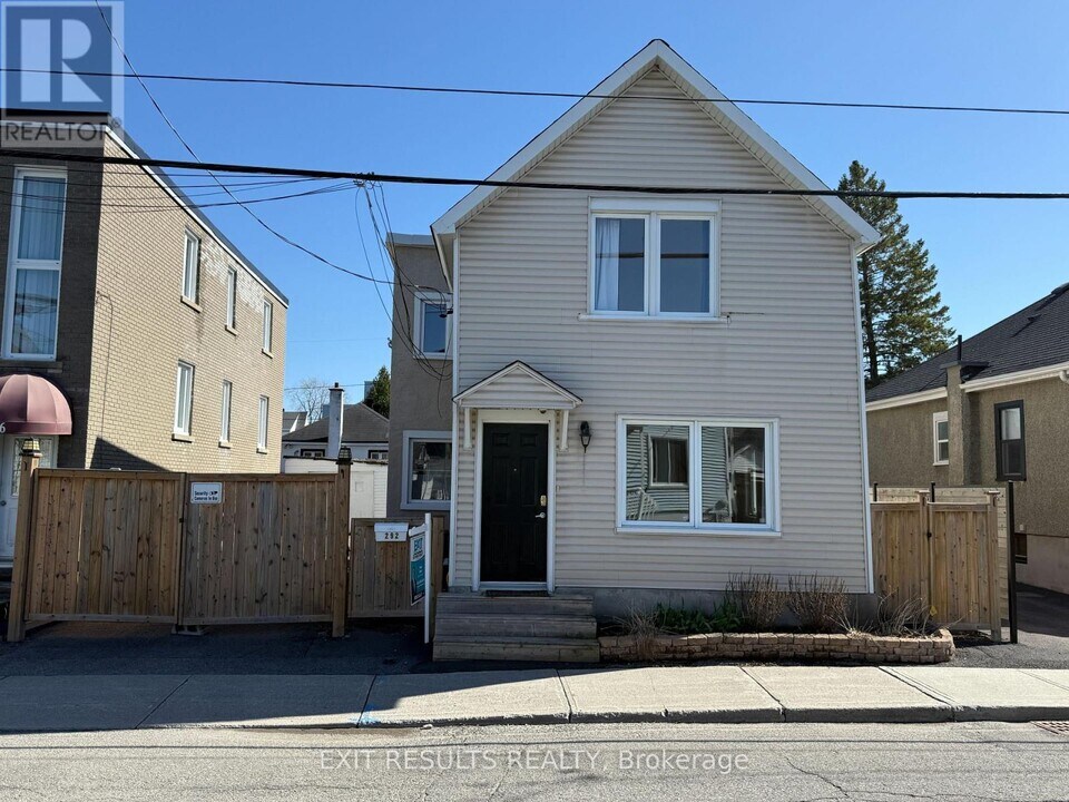 292 Richelieu Ave in Ottawa, ON - Building Photo