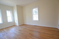 28 Albion St, Unit 1 in Medford, MA - Foto de edificio - Building Photo