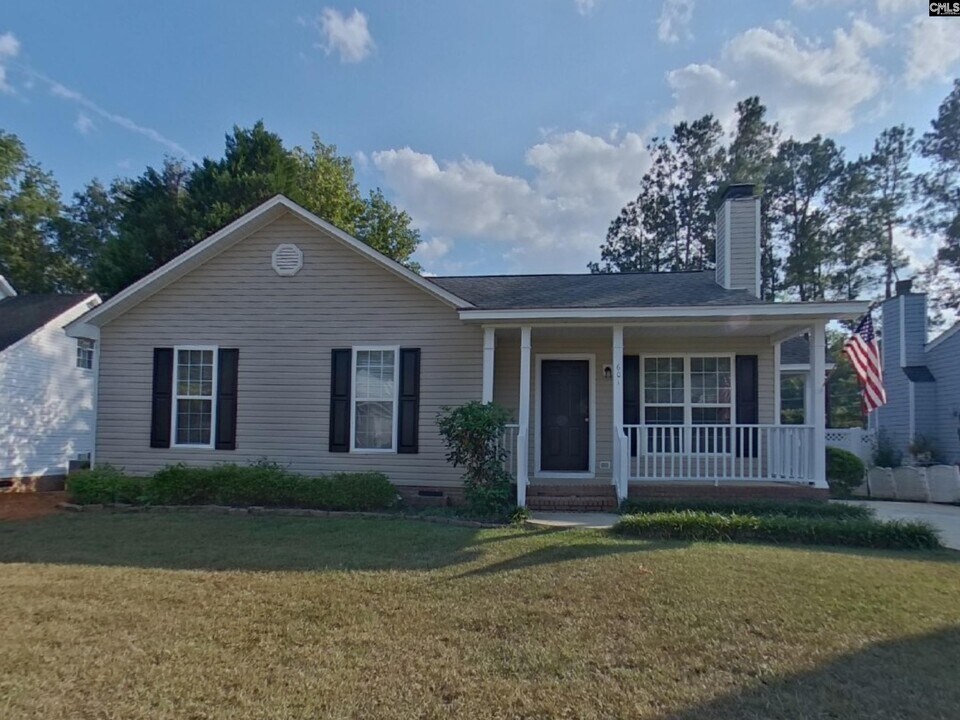 601 Rapids Rd in Columbia, SC - Building Photo