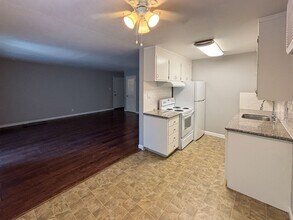 Capri Apartments Near Antioch Marina in Antioch, CA - Building Photo - Interior Photo