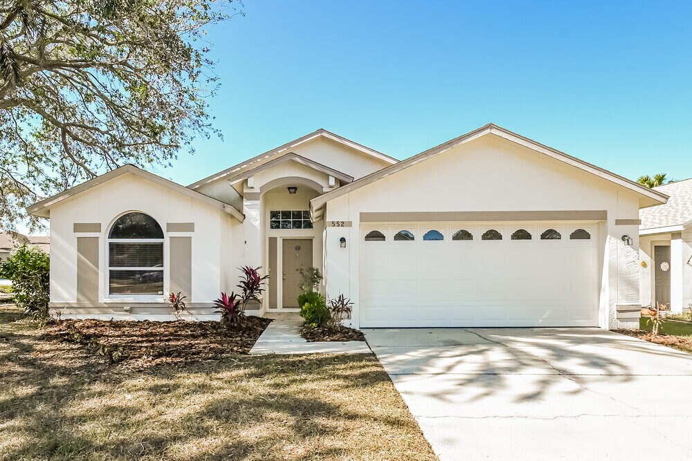 552 Beth Ann St in Valrico, FL - Building Photo