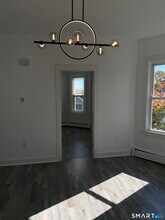 2657 Main St in Hartford, CT - Building Photo - Building Photo