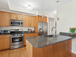 135 Sheridan St in Portland, ME - Building Photo - Building Photo