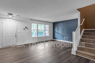 303 Yellow Hawthorn Cir in Summerville, SC - Building Photo - Building Photo