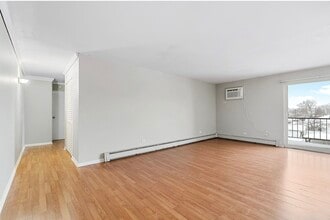 4410 W 111th St in Oak Lawn, IL - Building Photo - Building Photo