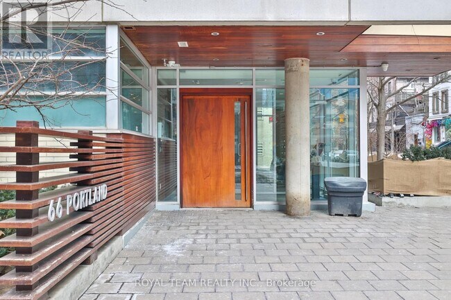 66-366 Portland St in Toronto, ON - Building Photo - Building Photo