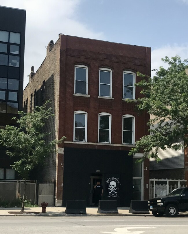 1102 N Ashland Ave, Unit 2 FF