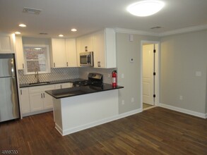 121 Main St in Hackettstown, NJ - Building Photo - Building Photo