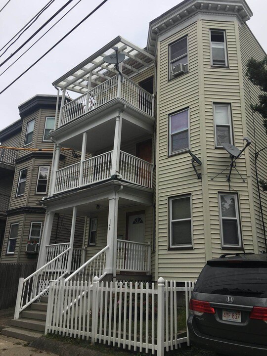 146 Spencer St, Unit #2 in Boston, MA - Building Photo
