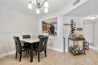 116 Lake Emerald Dr in Oakland Park, FL - Building Photo - Building Photo