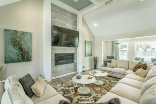 Hawthorne at Lily Flagg in Huntsville, AL - Building Photo