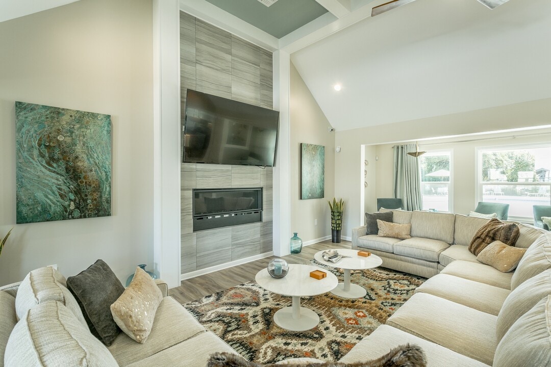 Hawthorne at Lily Flagg in Huntsville, AL - Building Photo