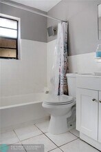 1621 NW 7th Terrace-Unit -A in Fort Lauderdale, FL - Building Photo - Building Photo