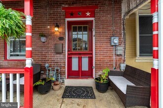 76 Coryell St in Lambertville, NJ - Building Photo - Building Photo