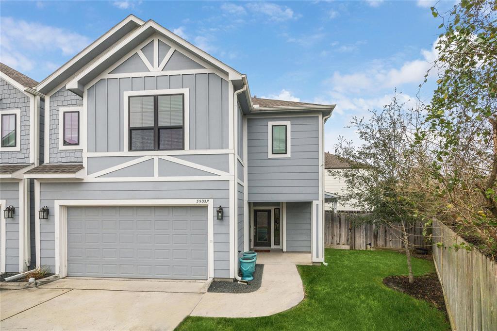 5903 Petty St in Houston, TX - Building Photo