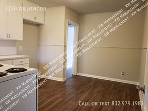 3270 Willowood Dr in Beaumont, TX - Building Photo - Building Photo