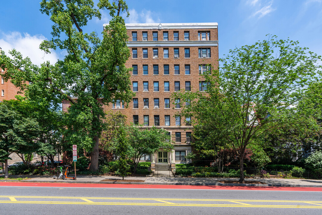 1915 16th St NW in Washington, DC - Building Photo