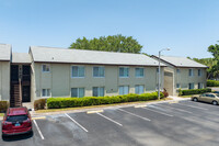 Woodside Village Condominium in Clearwater, FL - Foto de edificio - Building Photo