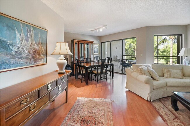 5700 Camino Del Sol-Unit -303 in Boca Raton, FL - Building Photo - Building Photo