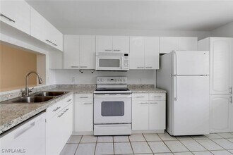 7779 Jewel Ln in Naples, FL - Building Photo - Building Photo
